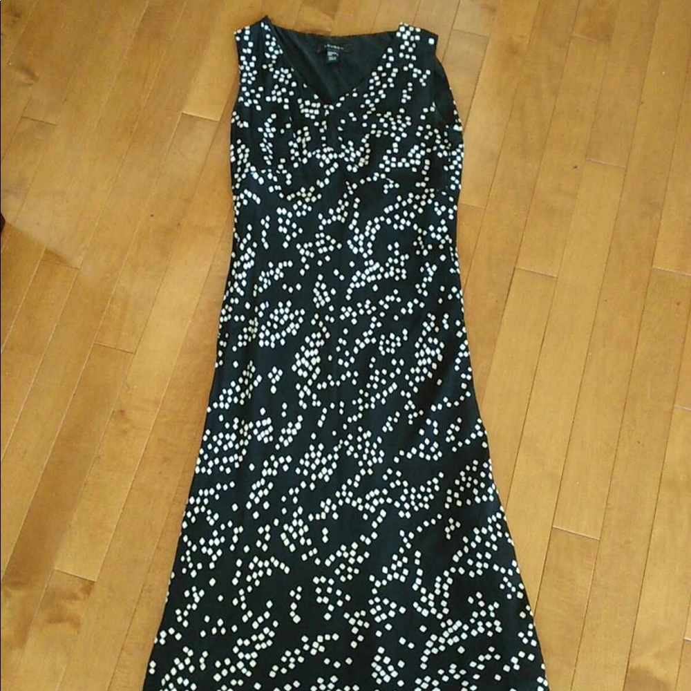 Size 6 louban fully lined no zipper slim fitting